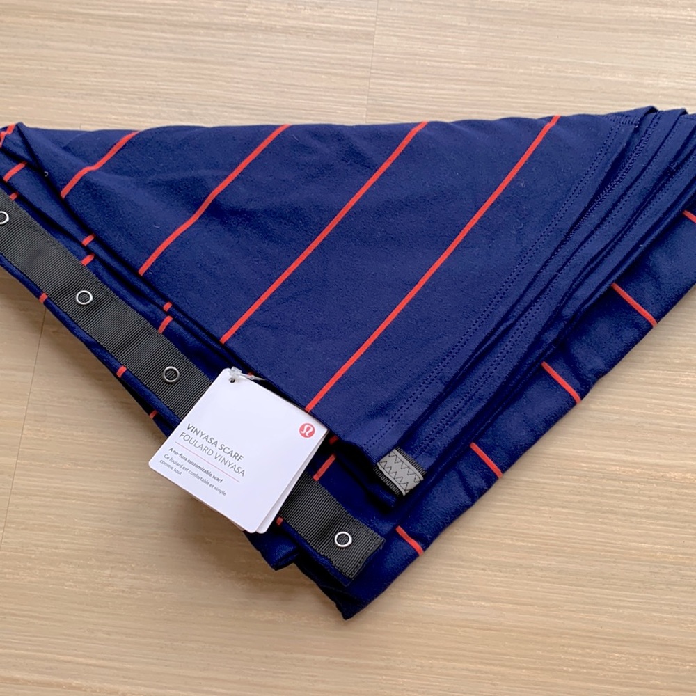 New lululemon Vinyasa Snap Infinity Scarf Blue Stripe